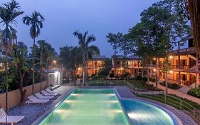 Jungle Safari Lodge Sauraha